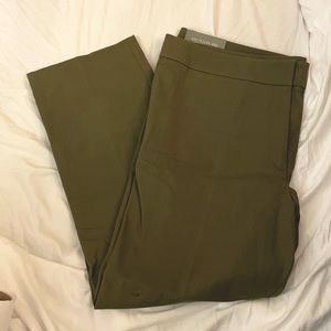Ann Taylor Signature Ankle Pants (Olive)
